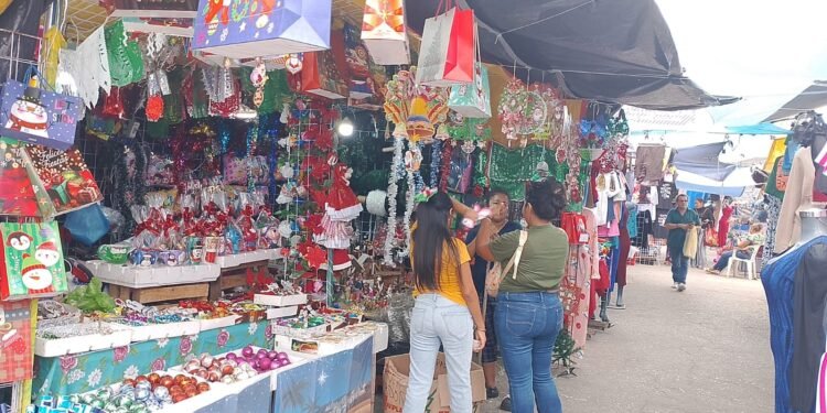 Juguetes, tradición y ventas: vuelve el Paseo de Reyes a Campeche
