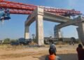 Tragedia en Tailandia: grúa de obra cae sobre tren y deja más de 30 muertos