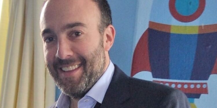 Familia Landsmanas, bajo investigación por venta de alimentos con sobreprecio al programa CLAP en Venezuela