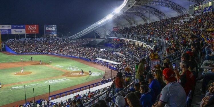 Casa llena en Jalisco, México inicia participación en la Serie del Caribe