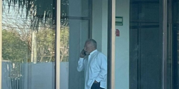 Exrector evita la cárcel; enfrentará proceso judicial por estupefacientes en libertad