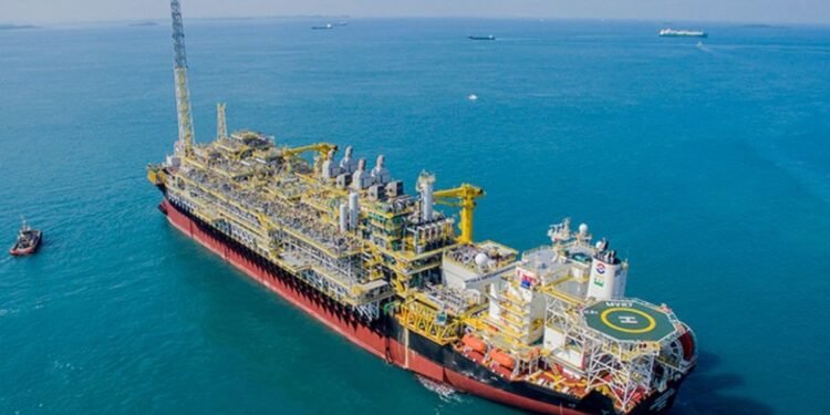 Impulsan la formación de pilotos y maquinistas navales mexicanos para operar barcos FPSO