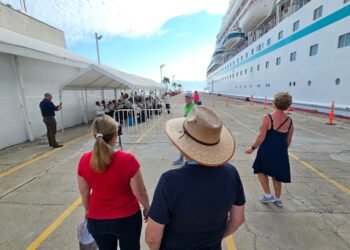 Cruceros regresan a Acapulco: llega el Amera con más de mil turistas abordo