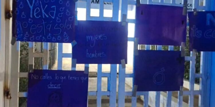 Mujeres marchan en Hecelchakán; exigen justicia y fin a la impunidad ante la FGE