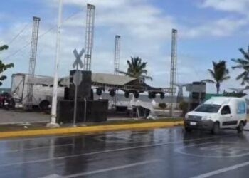 Ni el frío, la lluvia o el viento detienen el inicio del Carnaval de la Alegría Campeche