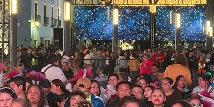 Campeche no duerme: miles abarrotan la Plaza de la República para la Coronación del Carnaval Inclusivo 2026