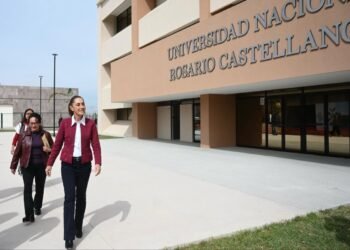 Extienden beca para transporte a alumnos de la Universidad Rosario Castellanos