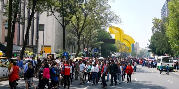 Temblor de domingo sorprende en la capital: autoridades mantienen monitoreo