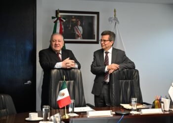 Más control y menos trámites: ANAM y COFEPRIS firman convenio clave