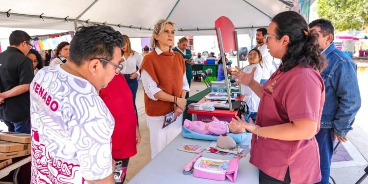 Acercan servicios de salud y apoyo legal a familias en Campeche