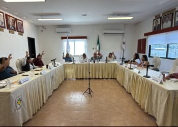 Escárcega vota en contra de restituir el fuero a diputados locales