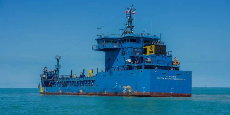 Dragado del puerto de Carmen avanza 2.4% y busca mayor profundidad marítima