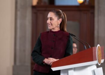 Presidenta anuncia tope a pensiones millonarias y revela la suya, ¿de cuánto es?