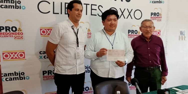 Fortalecen atención a personas en situación de vulnerabilidad mediante programa de redondeo y Una Caricia Humana