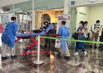 Entrenamiento contra el sarampión; simulan brote en la terminal aérea