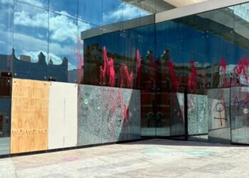 Marcha deja 35 inmuebles vandalizados, condenan afectaciones al patrimonio histórico