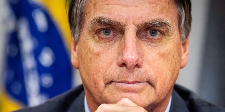 Expresidente de Brasil Bolsonaro es hospitalizado en terapia intensiva