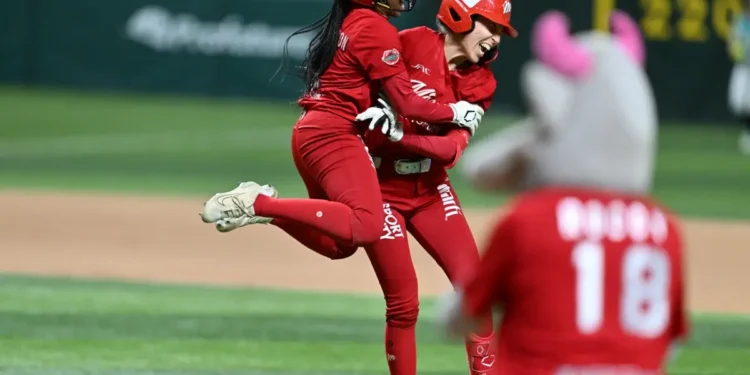 Diablos Rojos avanza a la Serie de la Reina tras dramática victoria sobre Olmecas