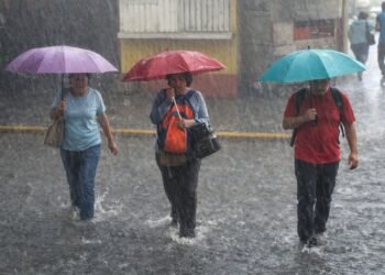 Prepárate para mojarte: lluvias continuarán en Campeche