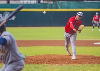 Piratas imponen su ley en El Galeón; triunfan 2-0 ante selectivo de la Marina