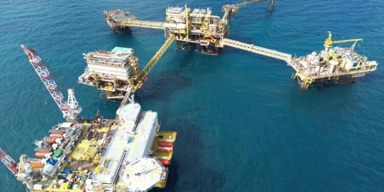 Mantenimiento dorado: Pemex y Cotemar inflan en silencio contrato millonario