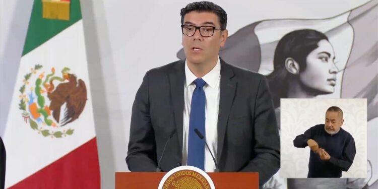 Sheinbaum lanza plan para camiones y autobuses; industria celebra el impulso