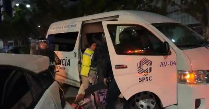 Disturbios frente a Palacio de Gobierno dejan 10 detenidos y dos policías heridas