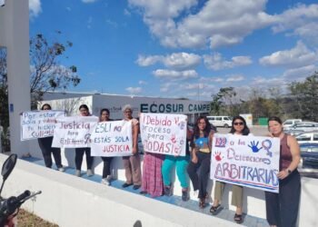 Vinculan a proceso a mujer tras agresión a policías en marcha del 8M