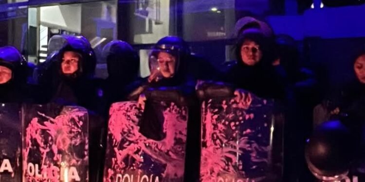 “Nadie está por encima de la ley”: Gobierno condena violencia en marcha del 8M