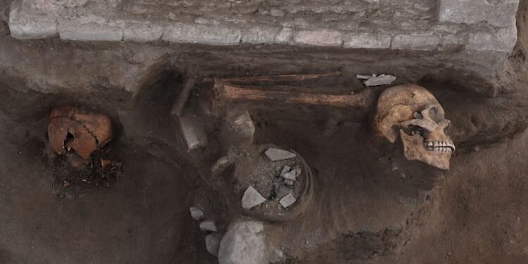 INAH descubre altar tolteca en Hidalgo