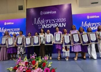 Reconocen a 12 campechanas con el premio “Mujeres que Inspiran 2026”