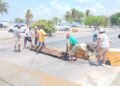 Pescadores bloquean carretera tras desalojos del malecón; denuncian abusos