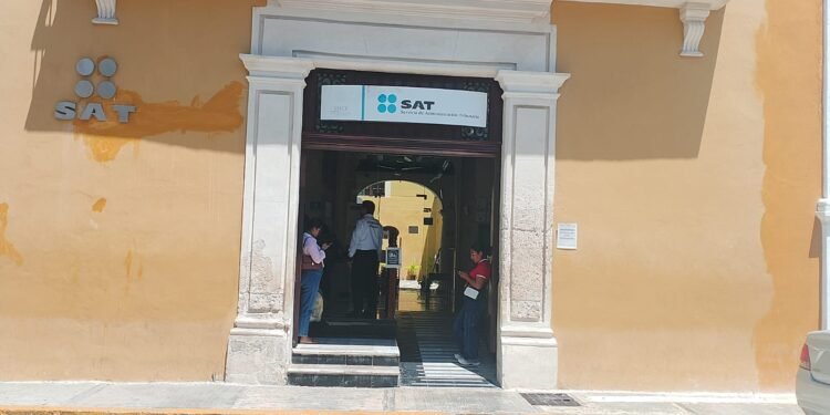 SAT llama a presentar declaración anual antes del 30 de abril
