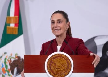 SICT revisará precios de taxis concesionados en aeropuertos: Sheinbaum