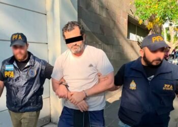 Piden deportación del Contralmirante Farías; de qué se le acusa en México