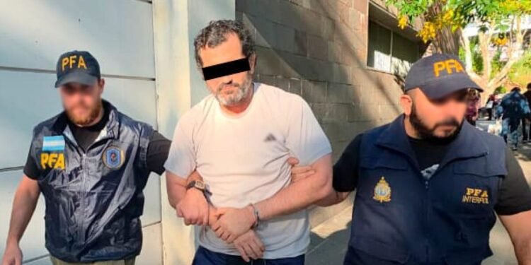 Piden deportación del Contralmirante Farías; de qué se le acusa en México