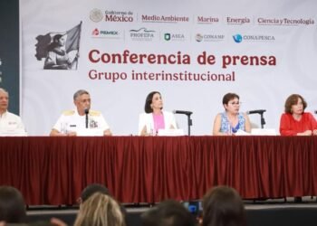 Derrame en el Golfo inició en Cantarell; Pemex dice que personal lo ocultó