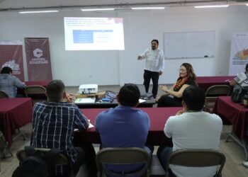 Capacitan a funcionarios en lengua maya para mejorar atención en Campeche