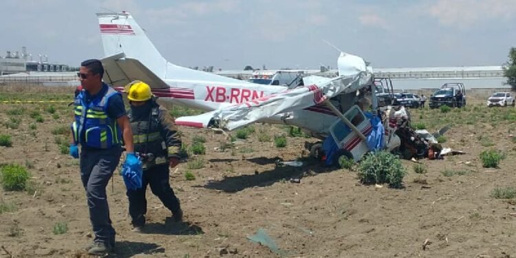 Tragedia aérea en Puebla: avioneta se desploma y deja tres muertos