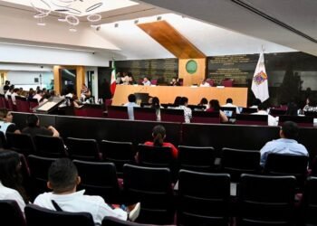 Congreso de Campeche avala cambios de austeridad y desata choque con PRI y PAN