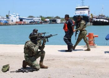 ¿Está preparado el puerto ante un ataque? Esta es la respuesta de la Marina