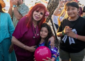 “Mis sobrinos queridos, gracias”; estas palabras le dedicó a la niñez Layda Sansores
