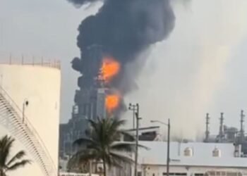 Incendio en Dos Bocas activa alertas; se movilizan los cuerpos de emergencia