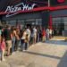 Fiebre por la pizza gratis desata filas y pone de cabeza a  los campechanos