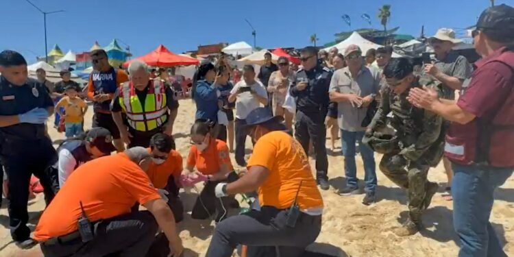 Rescate en San Felipe: marino evita una tragedia en playa El Malecón