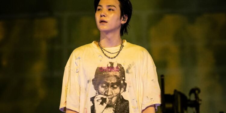 ¡Suga prende al ARMY mexicano! BTS enciende redes con guiño a María Sabina