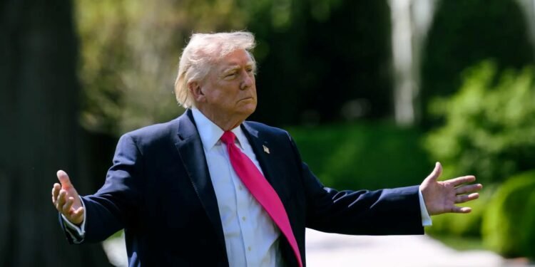 Trump extiende alto al fuego con Irán tras petición de Pakistán; mantiene bloqueo militar