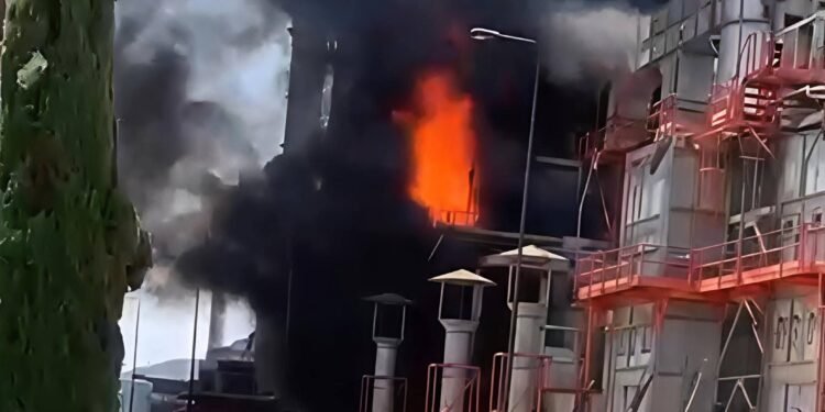 De nuevo Pemex: reportan incendio en refinería en Hidalgo