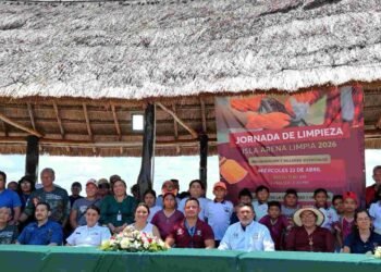 Isla Arena le gana a la basura: recolectan 3.5 toneladas en jornada masiva