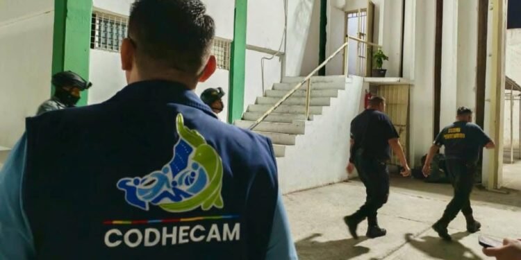 Operativo sorpresa en Kobén deja decomisos dentro del CERESO